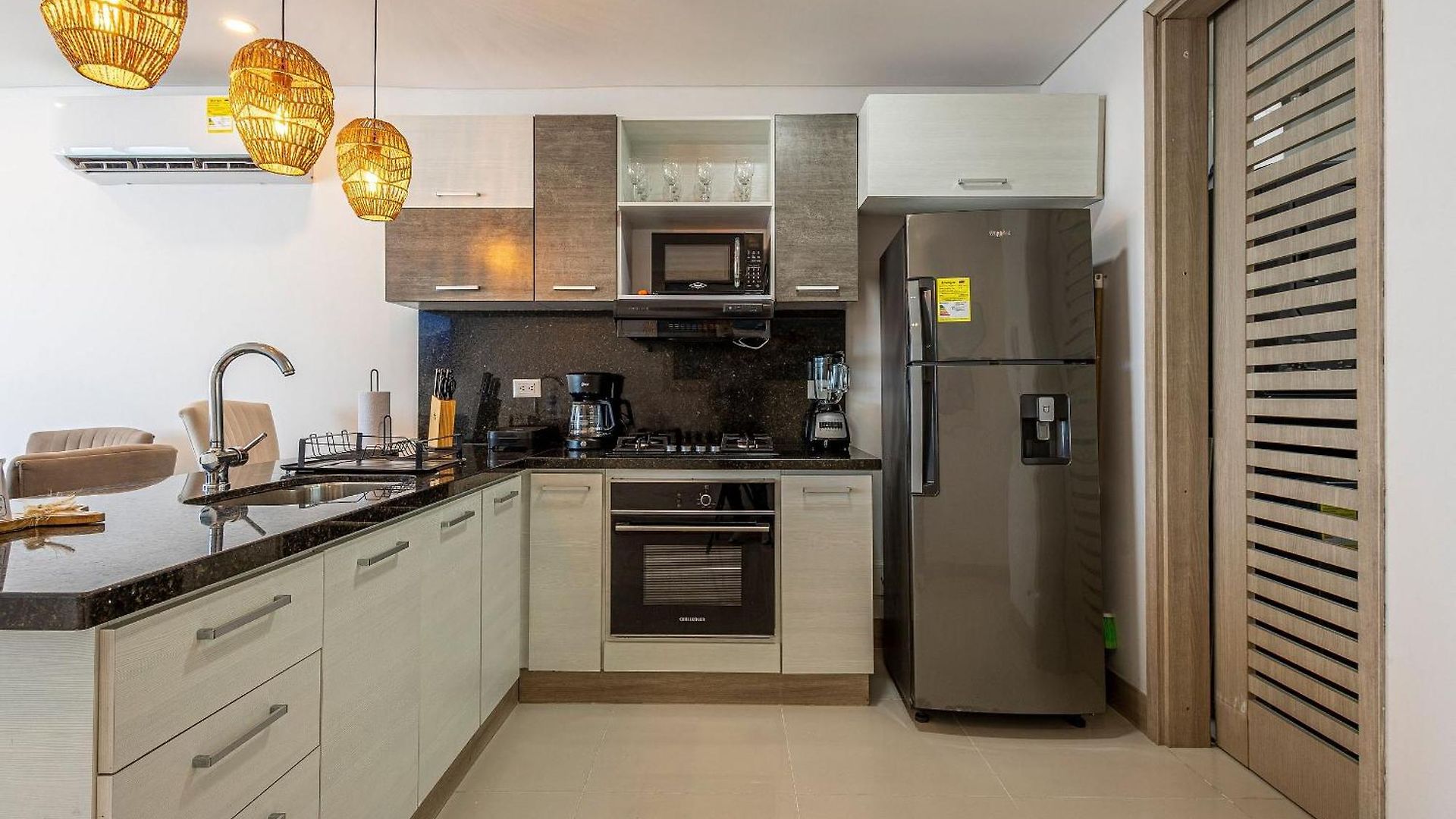 Apartamento Laurhomes Laguito Floor 33, 3hbt