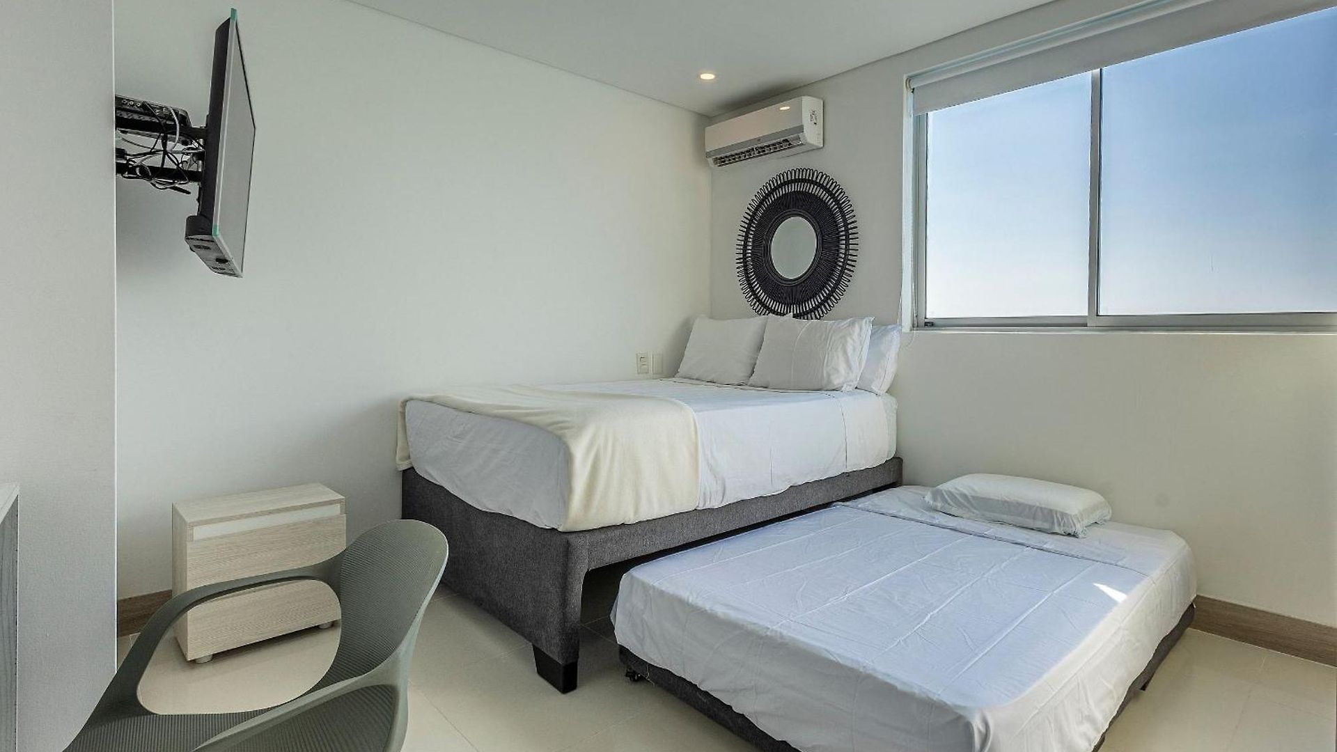 Laurhomes Laguito Floor 33, 3hbt Apartamento