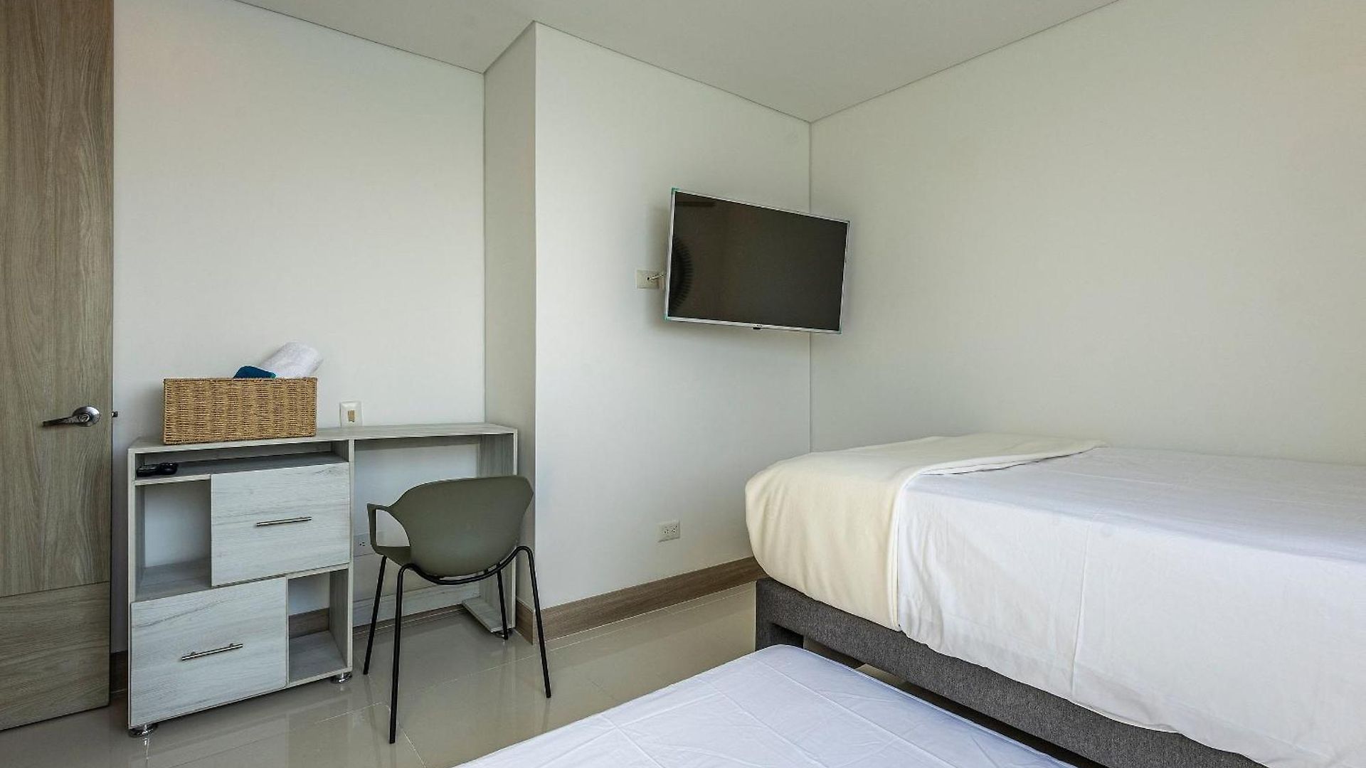 Laurhomes Laguito Floor 33, 3hbt Cartagena