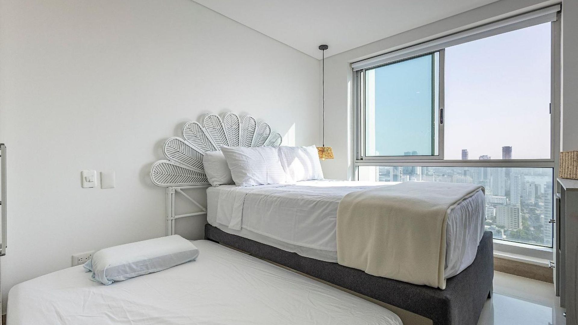 Laurhomes Laguito Floor 33, 3hbt Apartamento