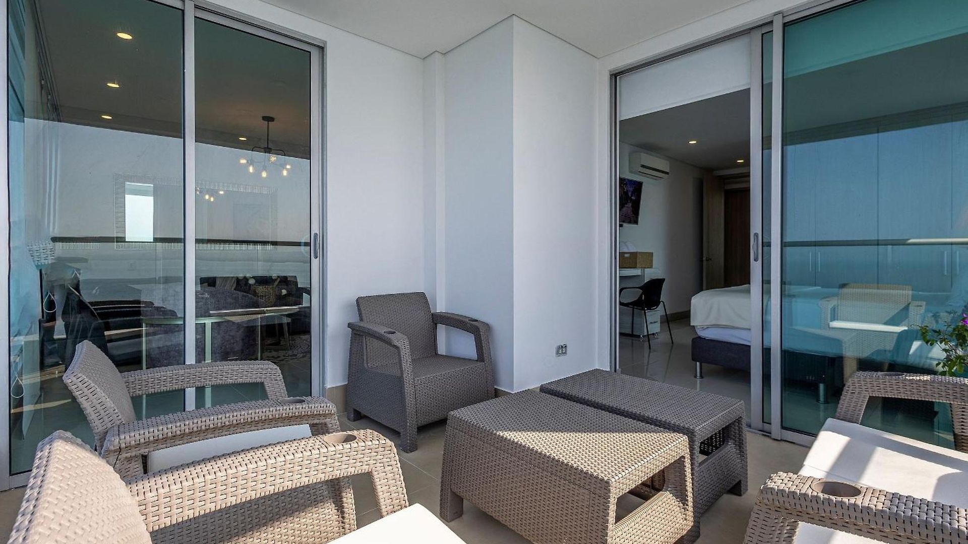 Laurhomes Laguito Floor 33, 3hbt * Cartagena