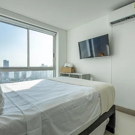 Apartamento Laurhomes Laguito Floor 33, 3hbt